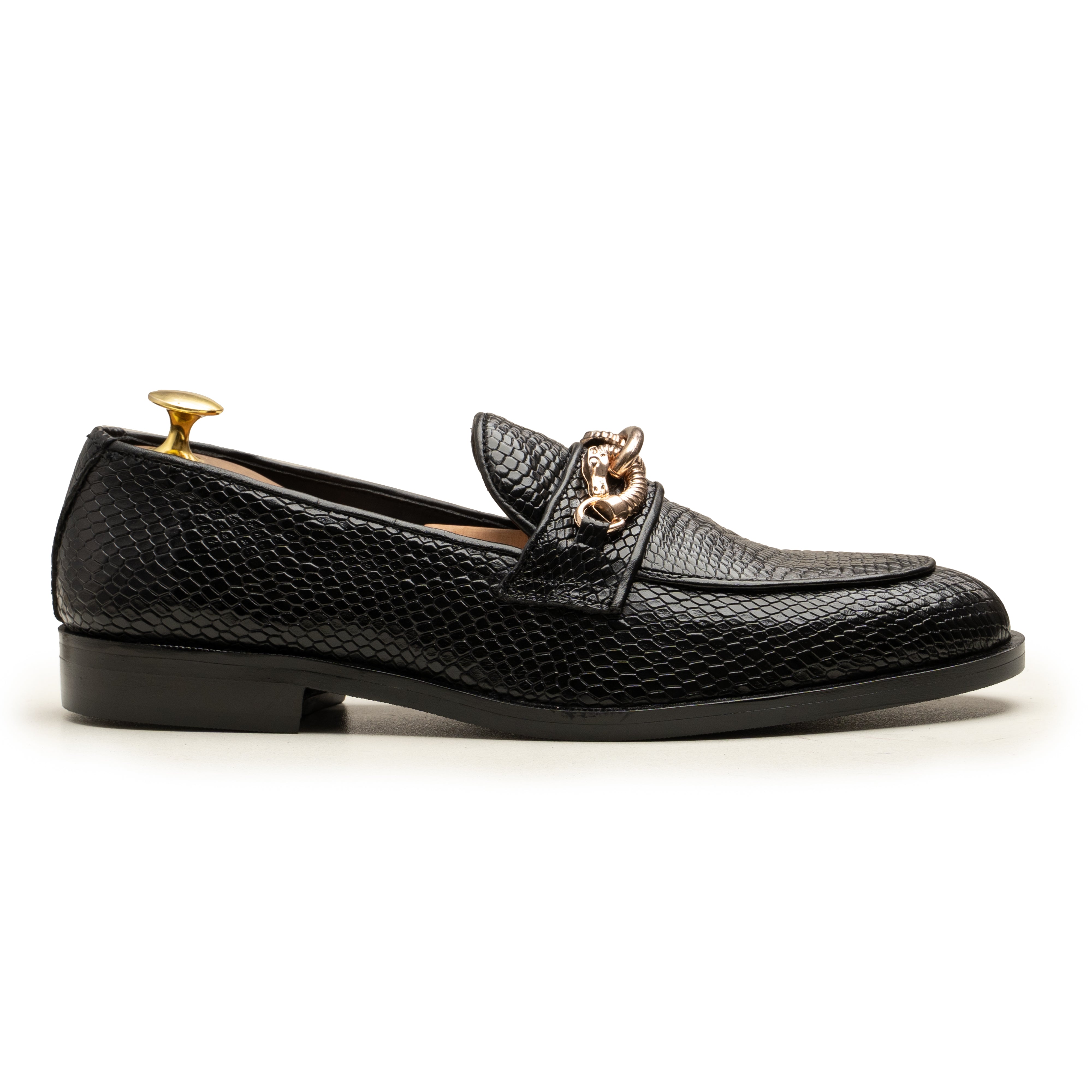 AERITH TEXTURED LOAFERS