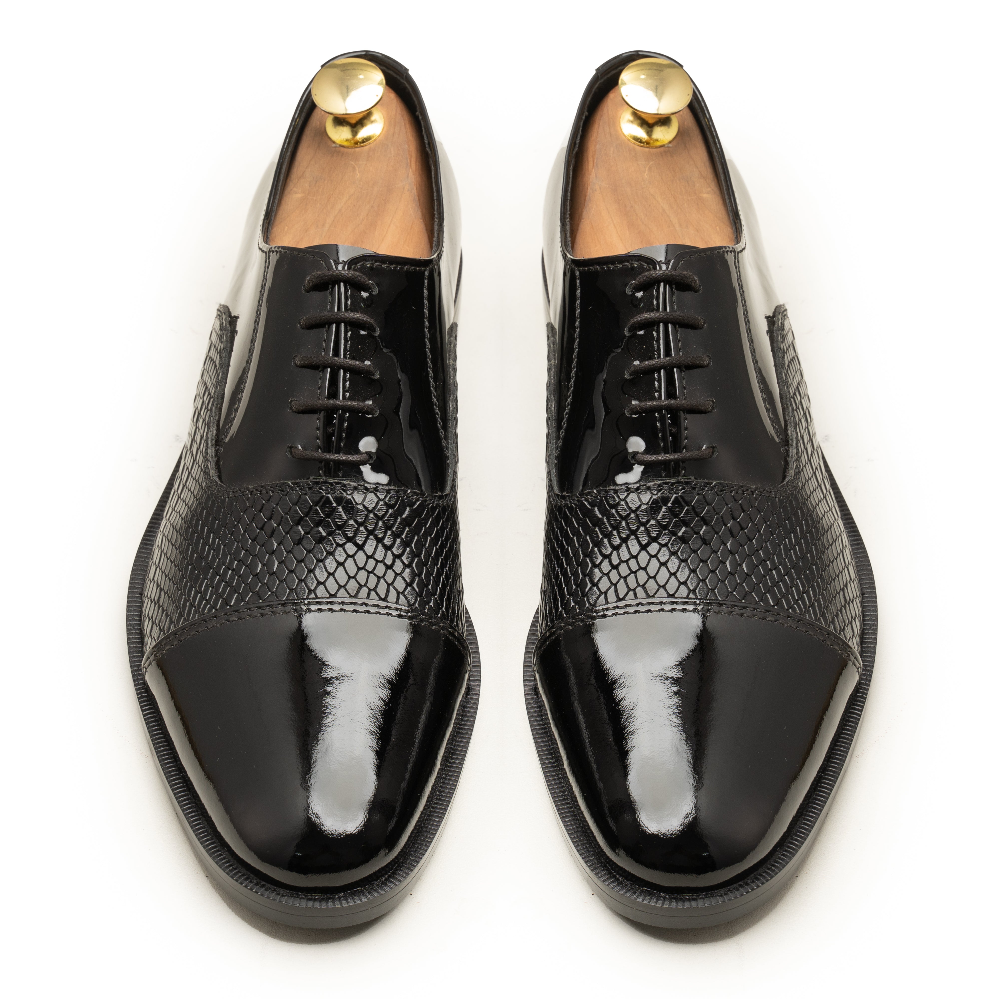 NUVIRA OXFORDS
