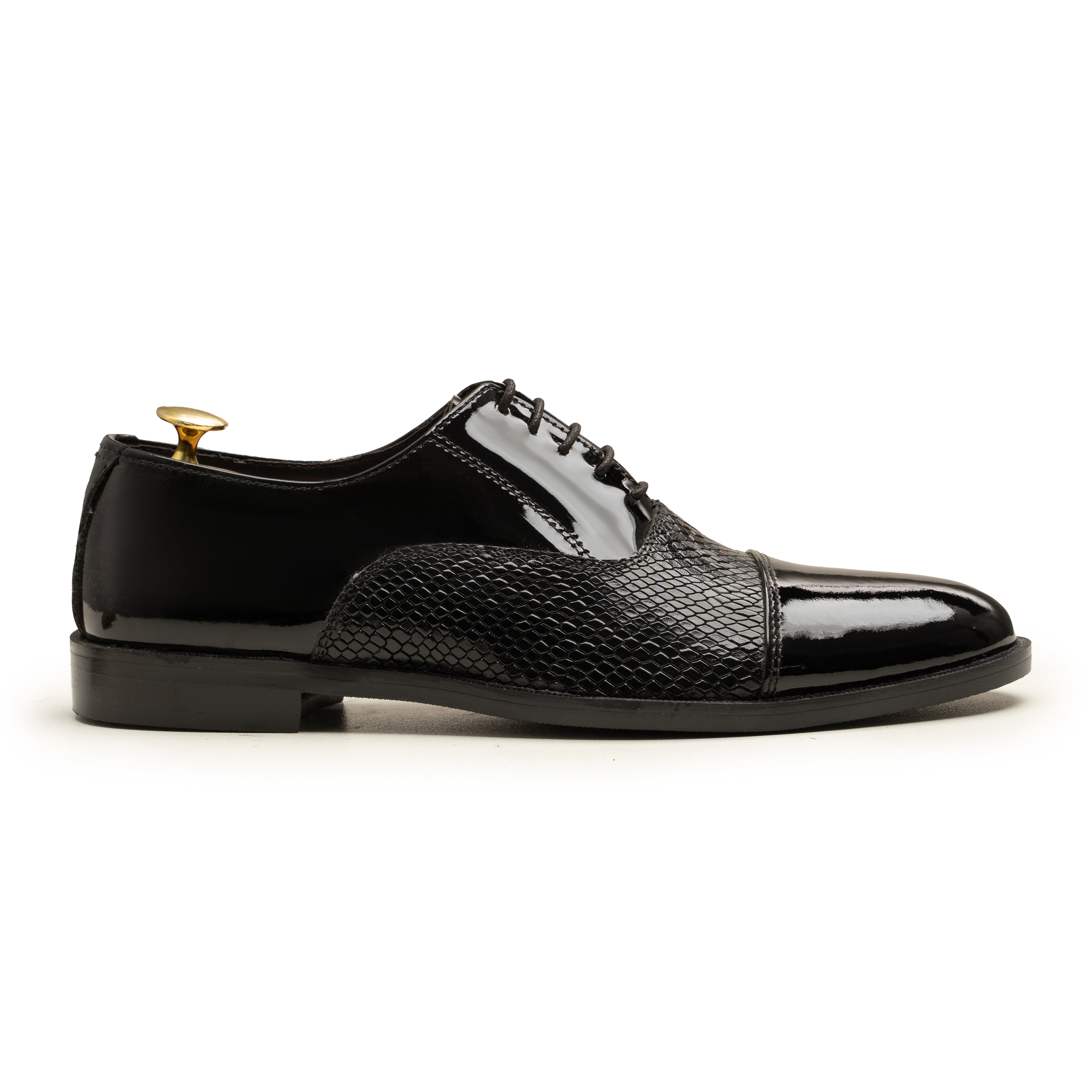 NUVIRA OXFORDS