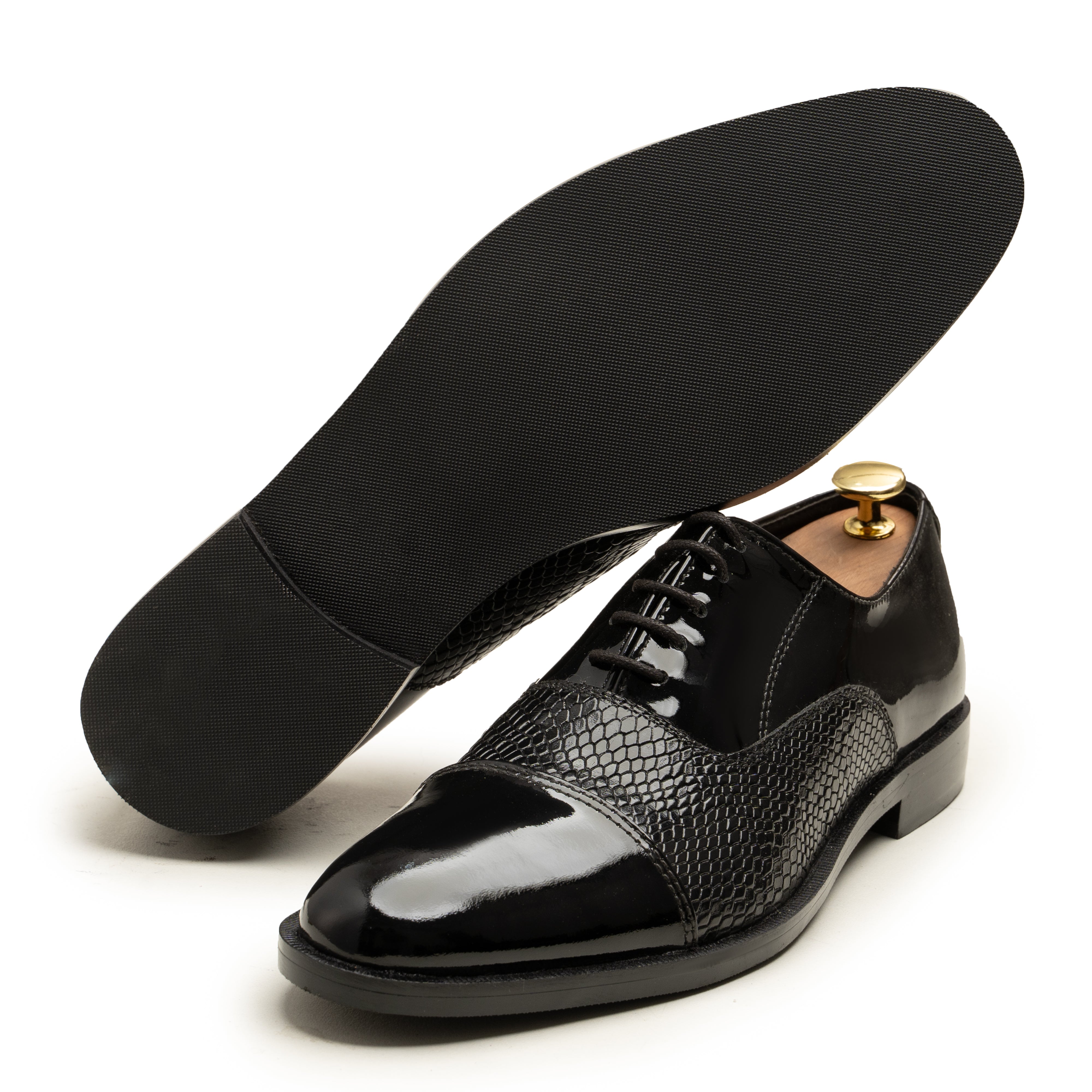 NUVIRA OXFORDS