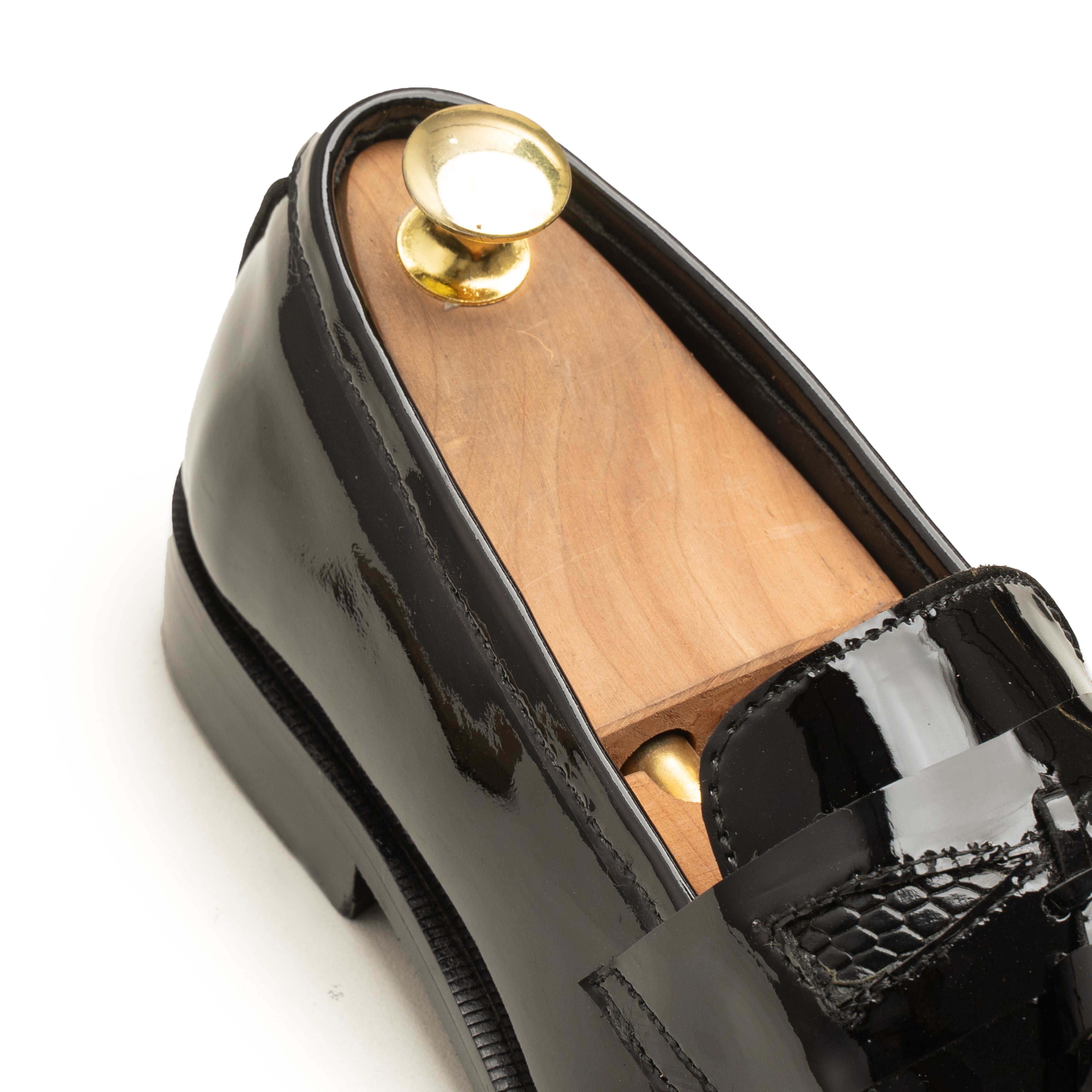 VELIN TASSLE LOAFERS